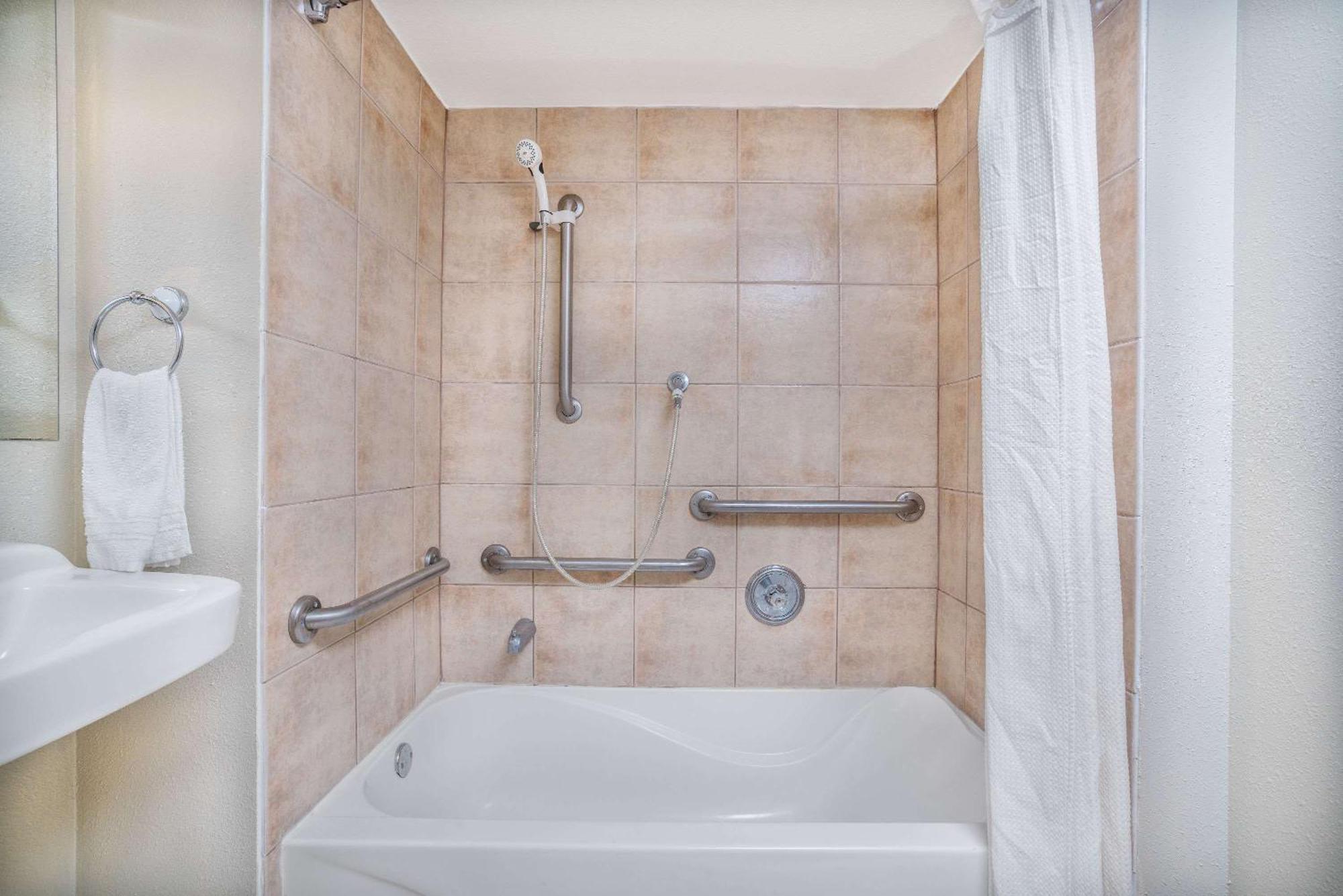 Americinn By Wyndham Rochester Near Mayo Clinic Екстер'єр фото